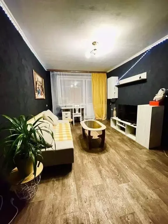 2-к кв. Курская область, Курск ул. Димитрова, 103 (43.0 м) - Фото 1