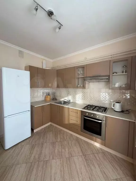 1-к. квартира, 40 м, 2/9 эт. - Фото 0