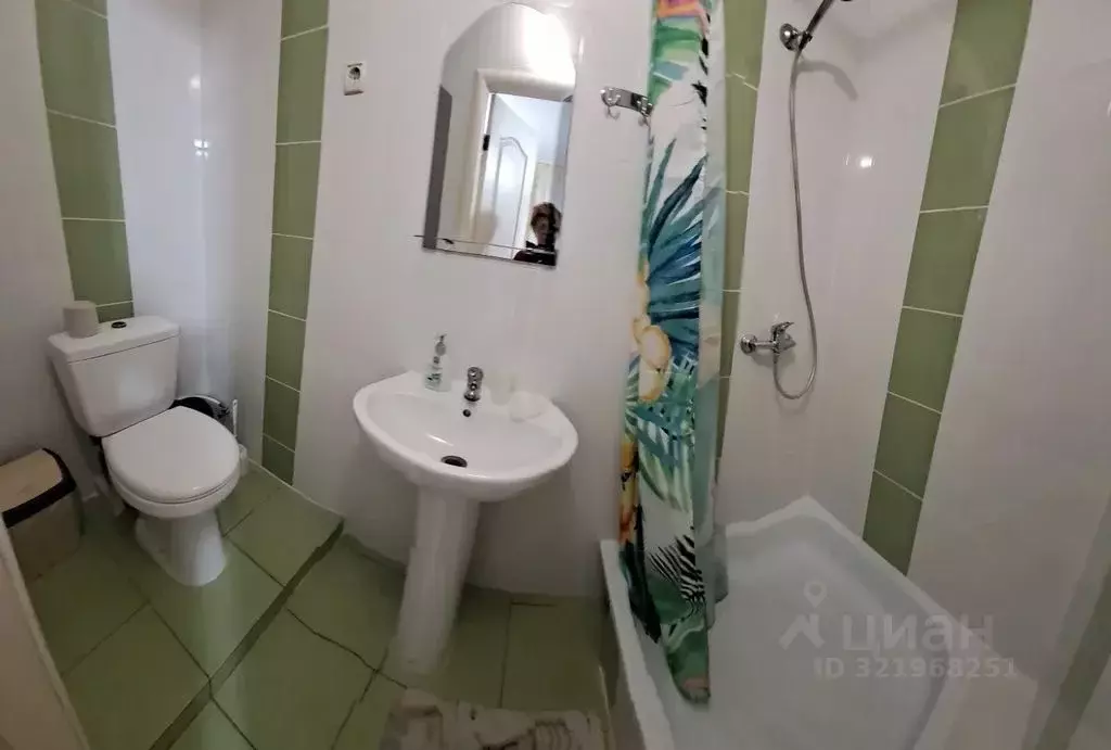 Комната Крым, Алушта ул. Заречная, 16 - Фото 2