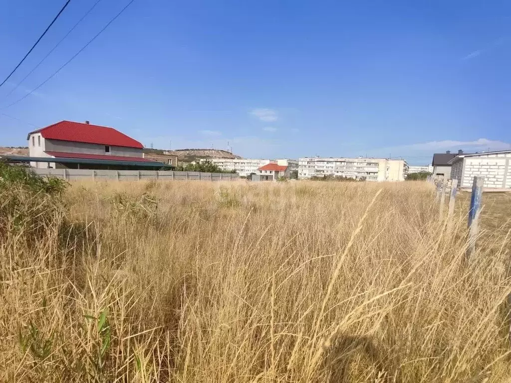 Участок в Крым, Феодосия ул. Ворун (6.2 сот.) - Фото 1