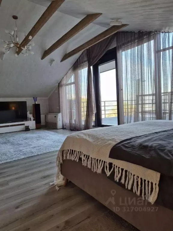 1-к кв. Краснодарский край, Геленджик Пограничная ул., 8Б (85.0 м) - Фото 0