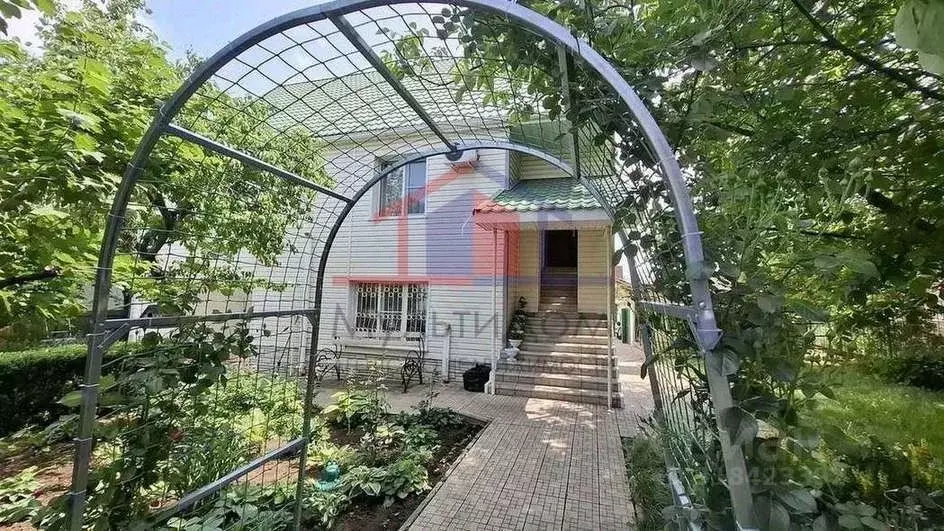 Дом в Белгородская область, Старый Оскол Летная ул. (170 м) - Фото 0
