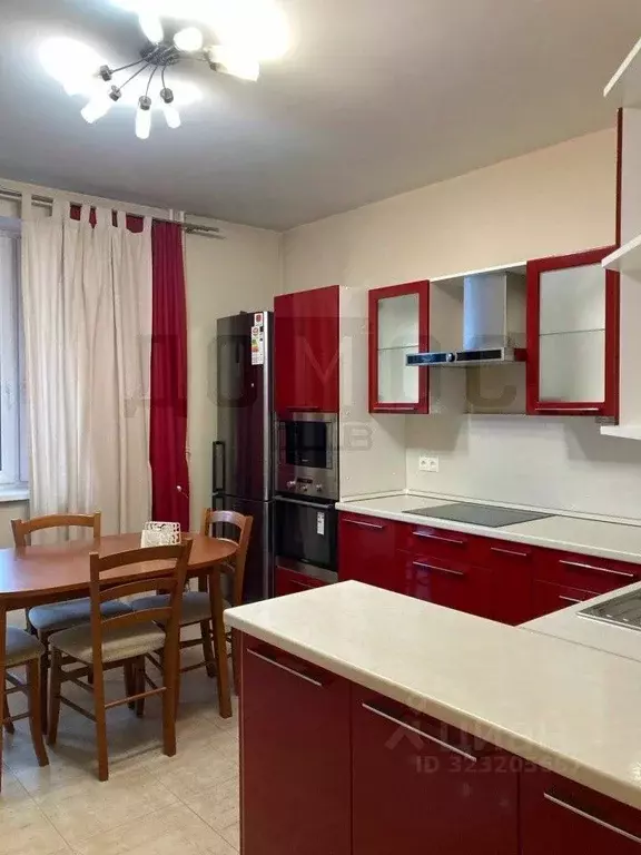 2-к кв. Свердловская область, Екатеринбург ул. Щорса, 39 (82.7 м) - Фото 1