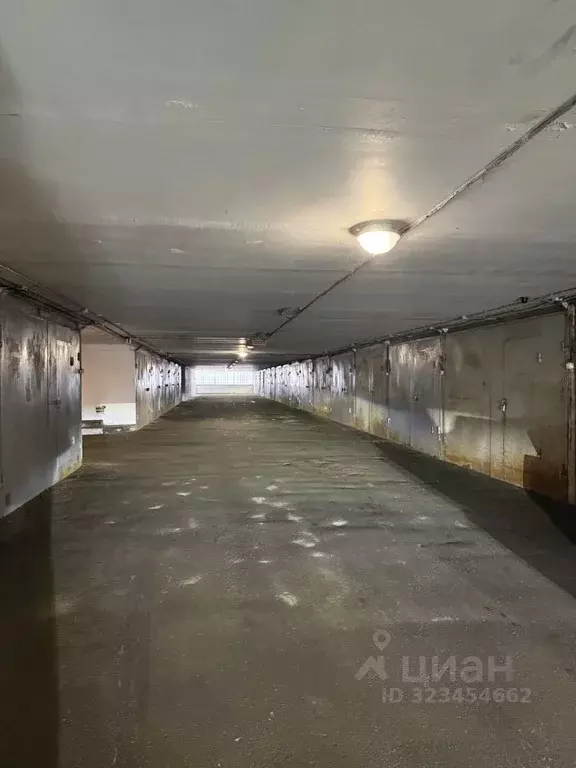 Гараж в Москва Бартеневская ул., 33С1 (19 м) - Фото 1