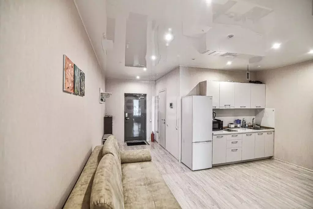 3-к кв. Сахалинская область, Южно-Сахалинск просп. Мира, 300к6 (65.0 ... - Фото 1