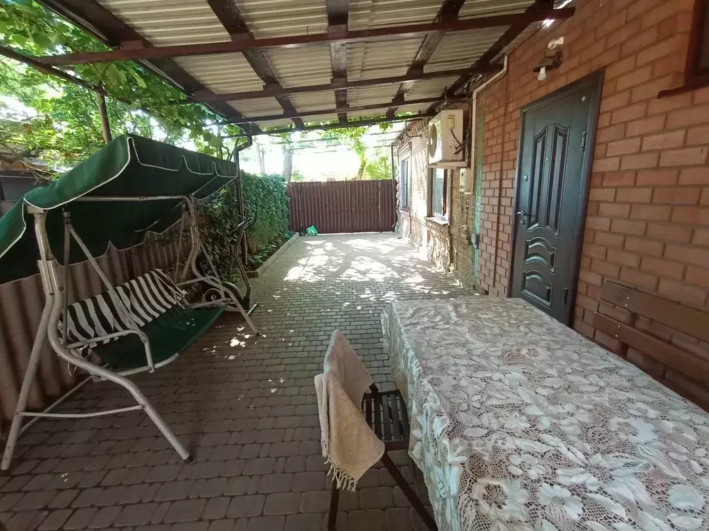 Дом в Краснодарский край, Ейск ул. Коммунаров, 46 (80 м) - Фото 1