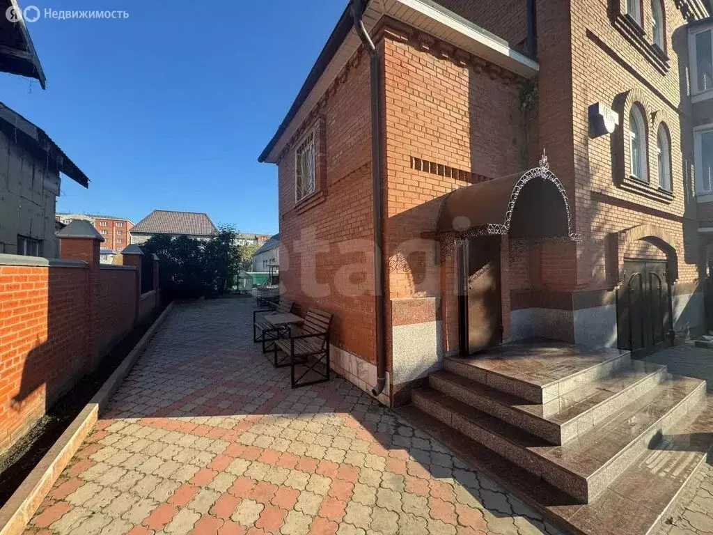 Дом в Ачинск, улица Карла Маркса (368.3 м) - Фото 1