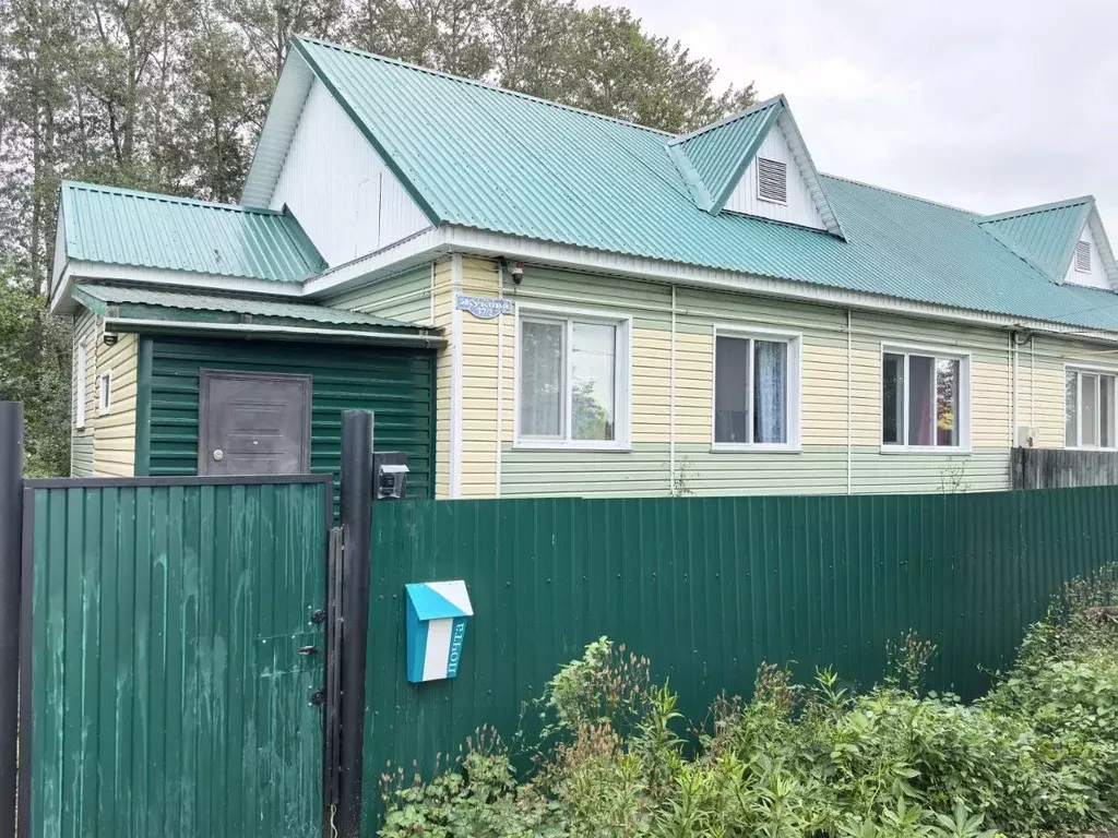 Дом в Омская область, Русская Поляна рп ул. Жукова, 37 (68 м) - Фото 1
