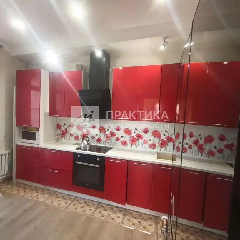 Продается 3-комнатная квартира - Фото 1