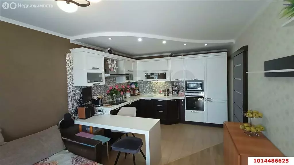 3-комнатная квартира: Краснодар, 3-я Целиноградская улица, 16 (85 м) - Фото 1