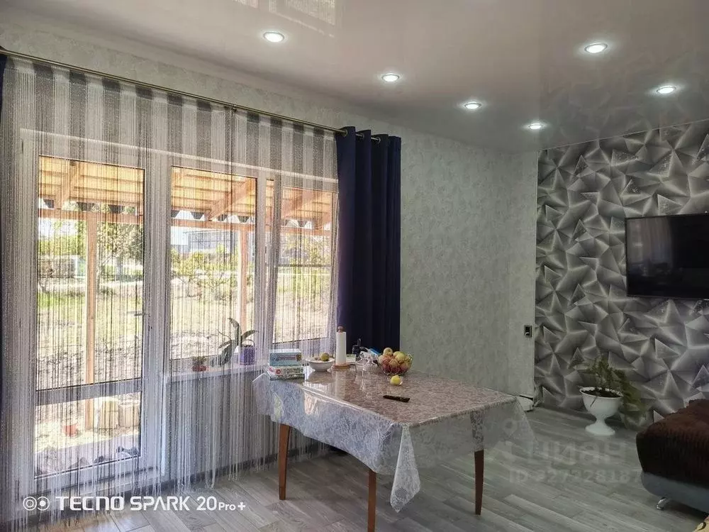 Дом в Краснодарский край, Крымский район, Варениковская ст-ца  (93 м) - Фото 2