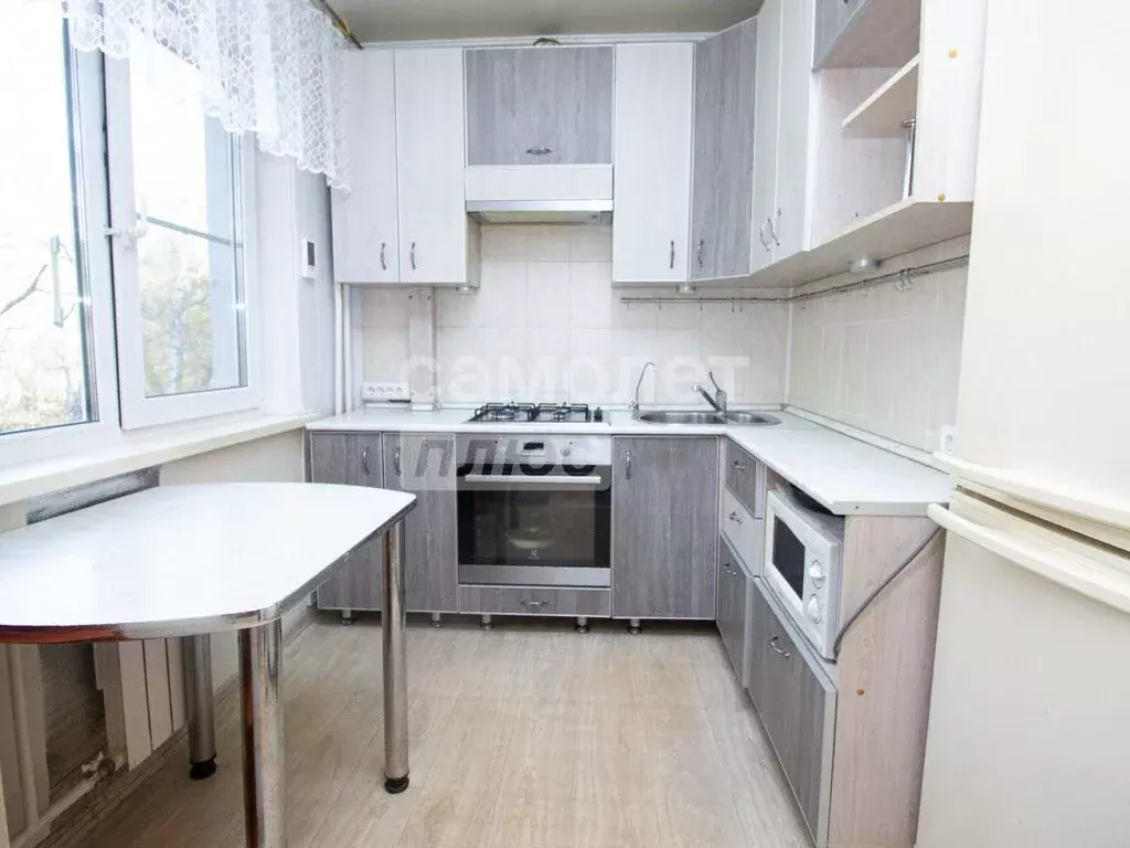 3-комнатная квартира: Ульяновск, Малосаратовская улица, 5 (58.9 м) - Фото 0