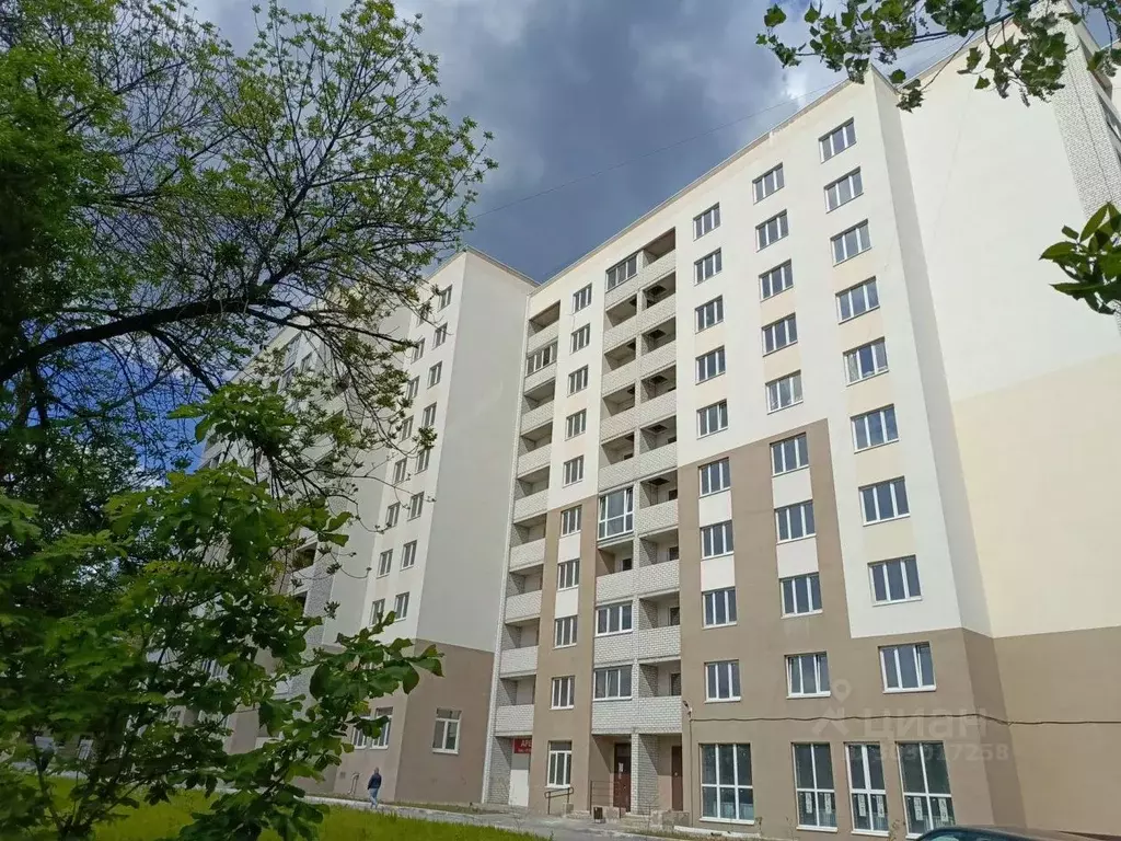 2-к кв. Саратовская область, Саратов просп. Энтузиастов, 2 (66.5 м) - Фото 0