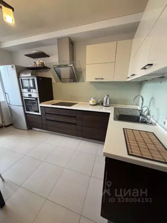 2-к кв. Свердловская область, Екатеринбург ул. Комсомольская, 78 (75.0 ... - Фото 1