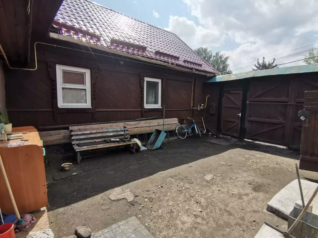 Дом в Омская область, Омск Барнаульская ул. (70 м) - Фото 1