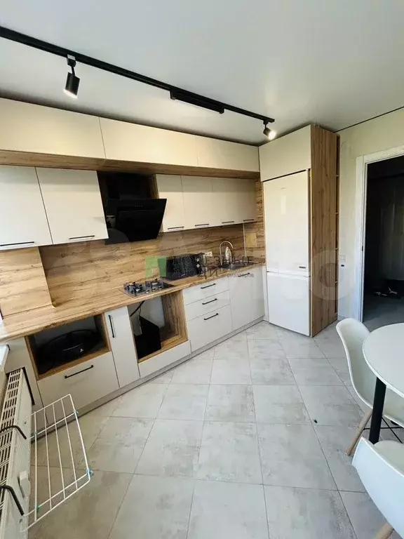 2-к. квартира, 49 м, 4/10 эт. - Фото 0