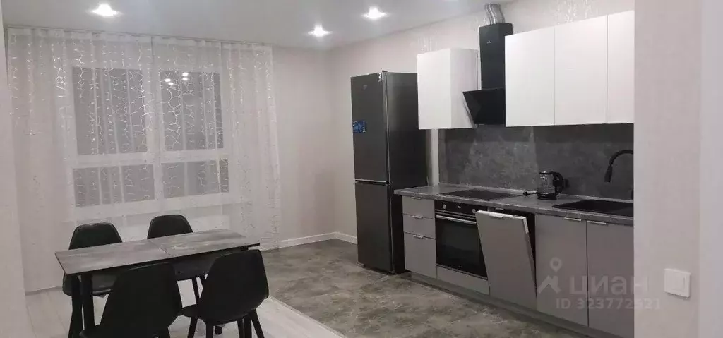 3-к кв. Татарстан, Казань ул. Азата Аббасова, 21 (78.5 м) - Фото 2