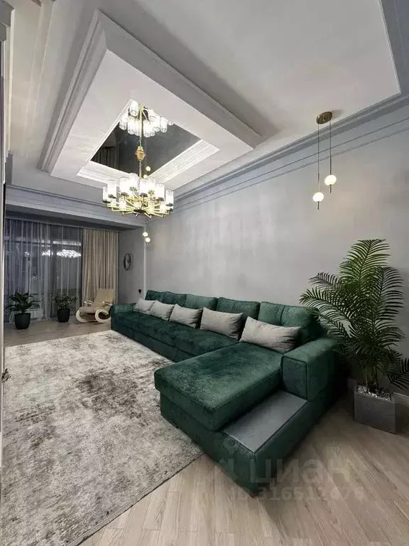 2-к кв. Дагестан, Каспийск просп. Акулиничева, 10 (70.0 м) - Фото 0