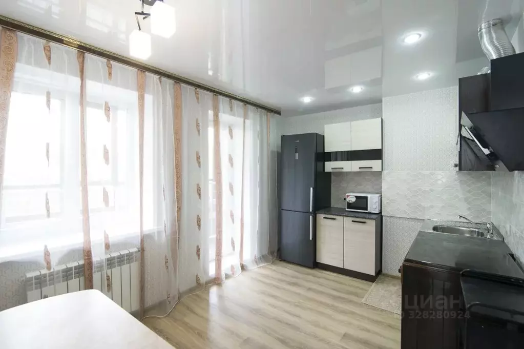 1-к кв. Омская область, Омск ул. Успенского, 31В (45.0 м) - Фото 2