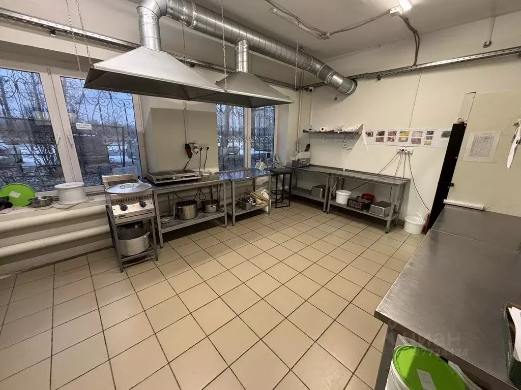 Помещение свободного назначения в Свердловская область, ... - Фото 1