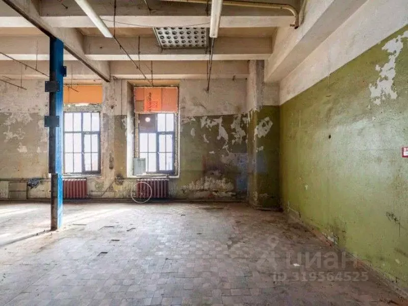 Торговая площадь в Санкт-Петербург ул. Комсомола, 2 (72 м) - Фото 0
