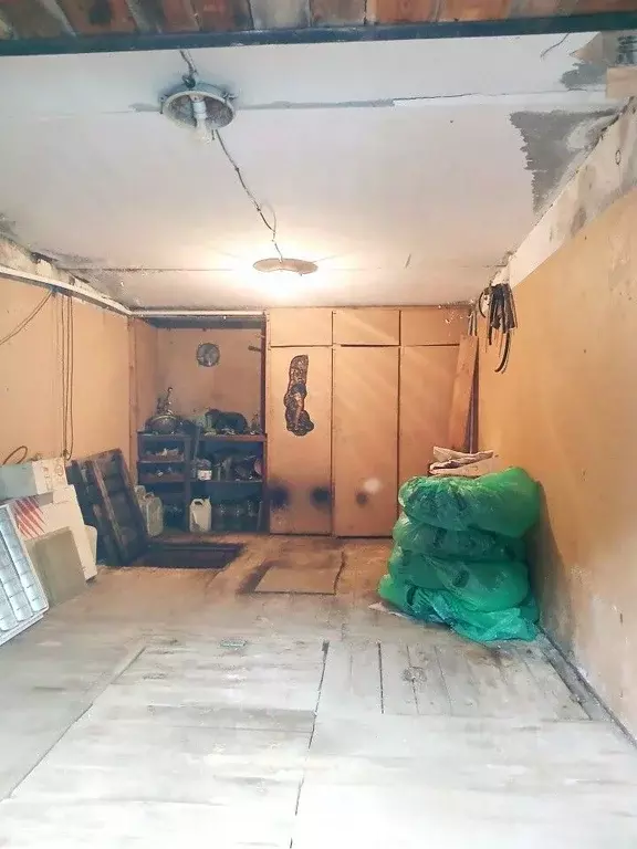 Гараж в Свердловская область, Екатеринбург ул. Народного Фронта, 99Б ... - Фото 0