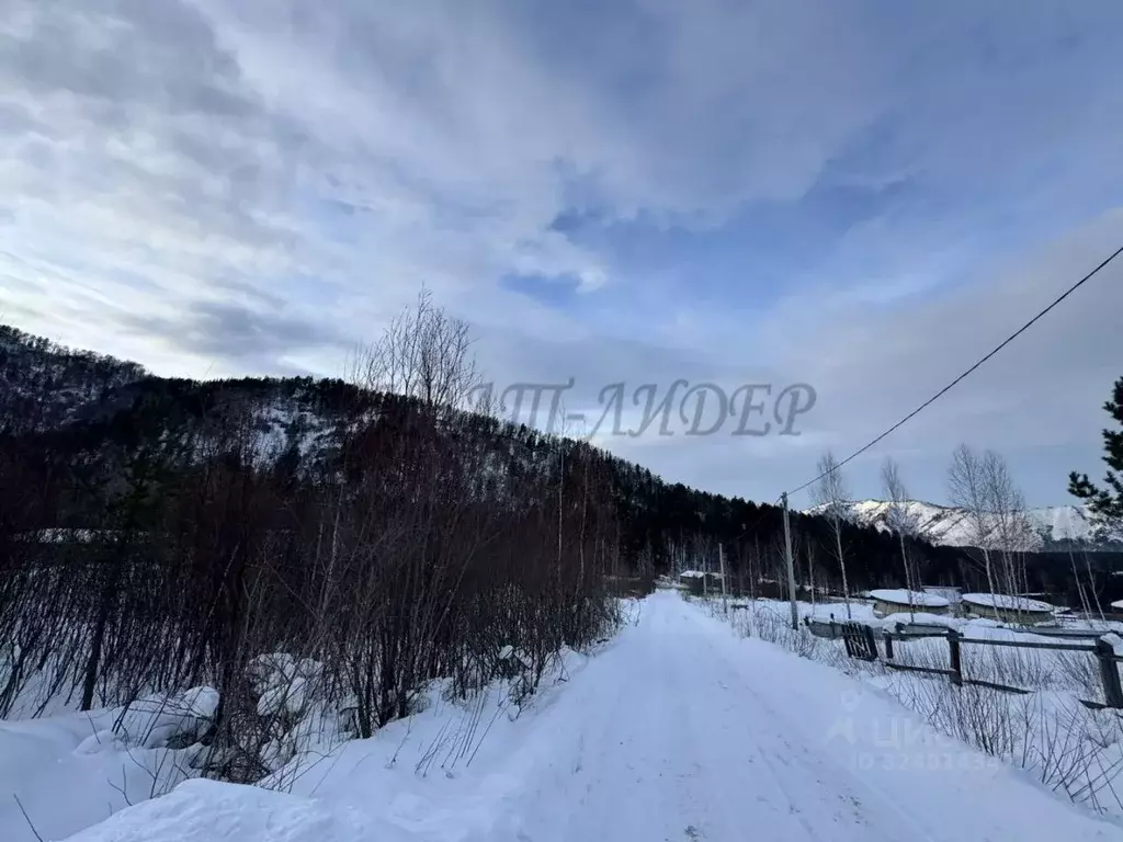 Участок в Алтай, Майминский район, Манжерокское с/пос, с. Озерное ул. ... - Фото 1