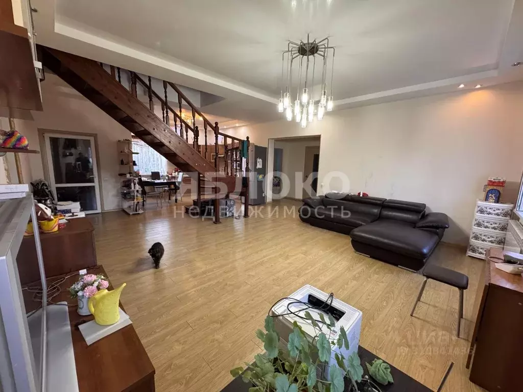 Дом в Пермский край, Усолье Усольский район, ул. Свердлова, 51 (210 м) - Фото 1