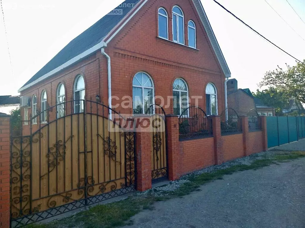 Дом в Славянск-на-Кубани, Пролетарская улица (140 м) - Фото 1