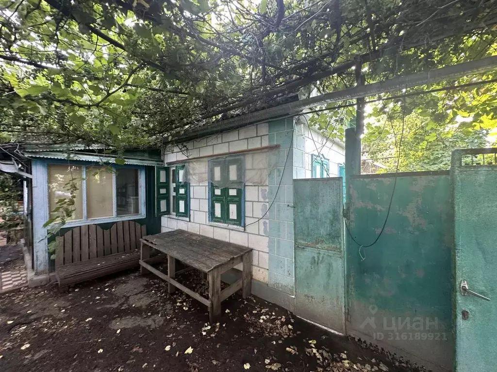 Дом в Краснодарский край, Армавир Урупская ул., 96А (30 м) - Фото 0