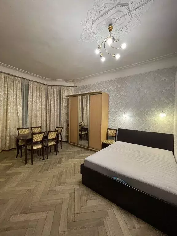 Комната Санкт-Петербург Каменноостровский просп., 27 - Фото 0