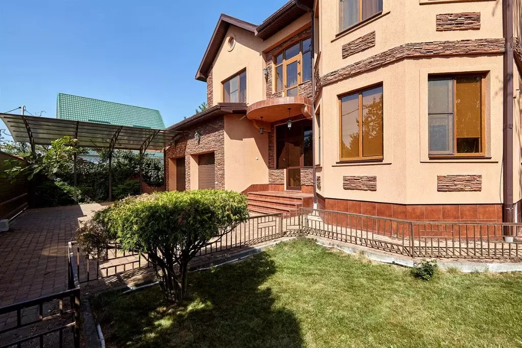 Дом в Краснодарский край, Краснодар проезд 3-й Некрасова, 34 (424 м) - Фото 1