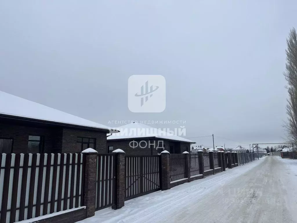 Дом в Саратовская область, Энгельсский район, Красноярское ... - Фото 2