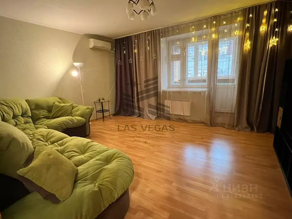 3-к кв. Татарстан, Казань ул. Фатыха Амирхана, 13 (100.0 м) - Фото 0