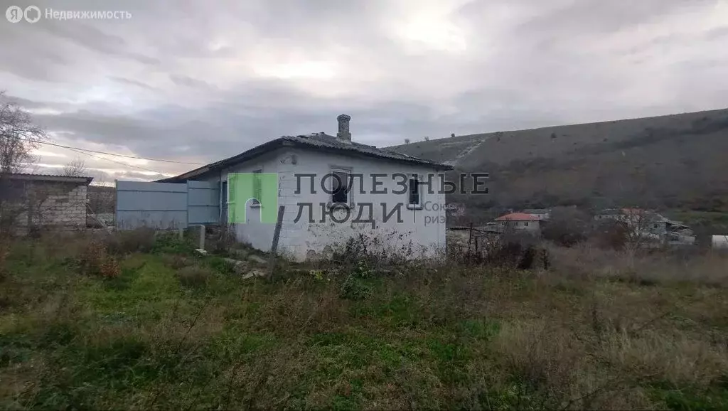 Дом в Бахчисарайский район, Железнодорожненское сельское поселение, ... - Фото 1