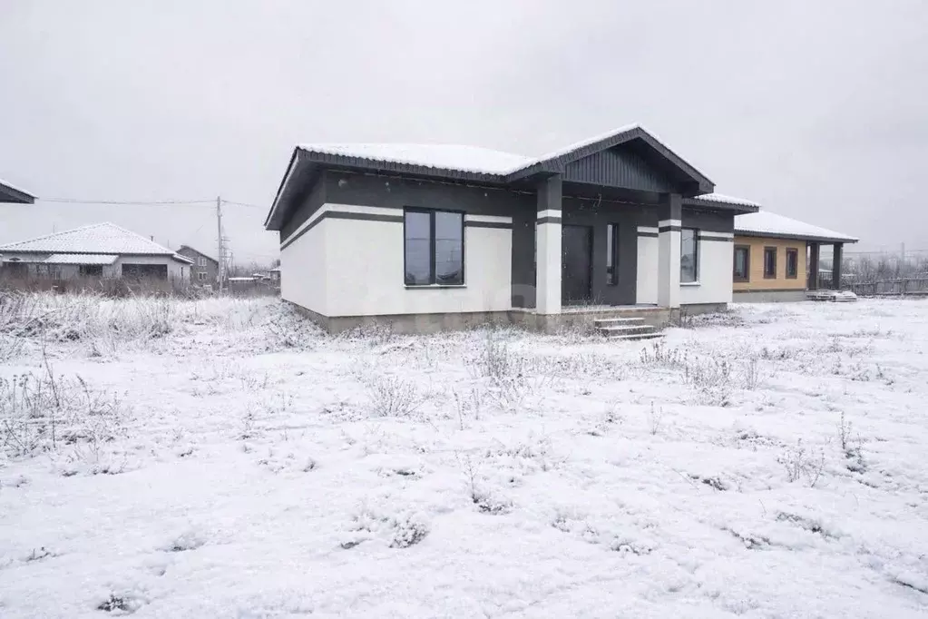 Дом в Башкортостан, Стерлитамакский район, Отрадовский сельсовет, ... - Фото 1