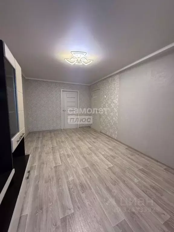 2-к кв. Белгородская область, Старый Оскол Жукова мкр, 12 (44.4 м) - Фото 2