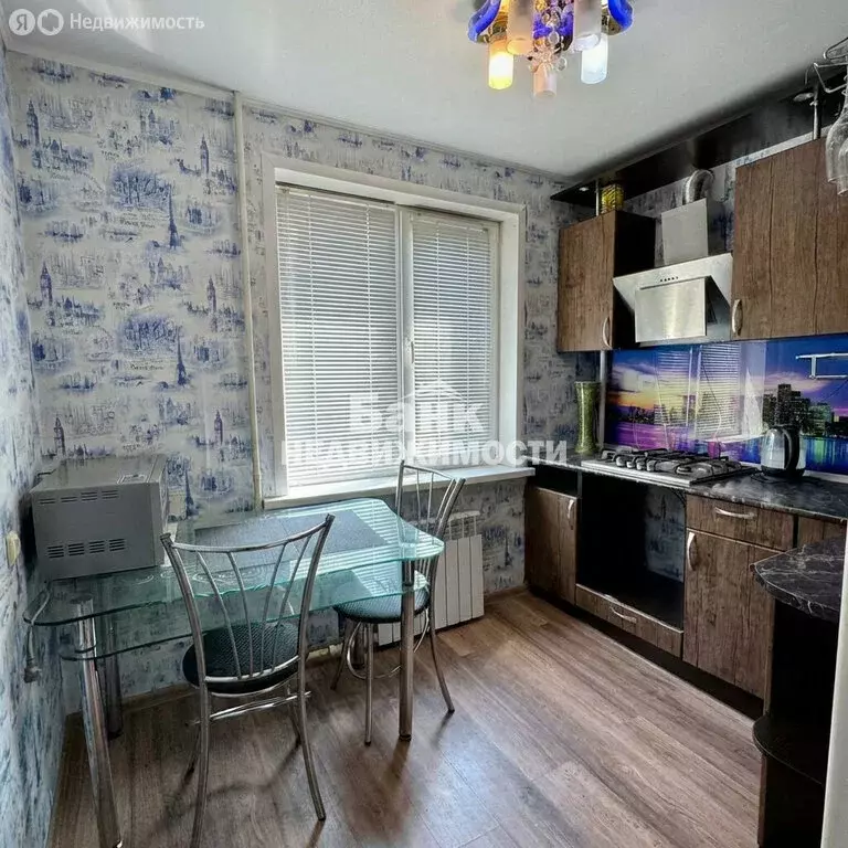 2-комнатная квартира: Вольск, улица Фирстова, 20Г (46.9 м) - Фото 1