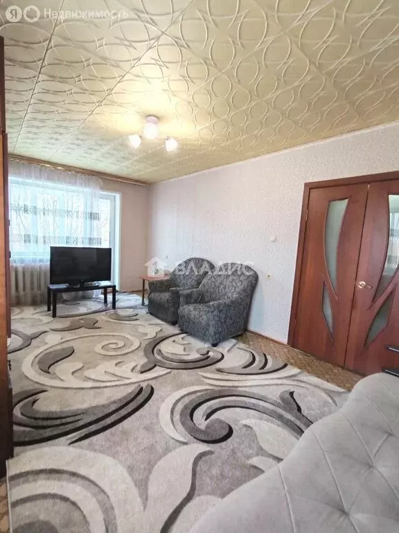 4-комнатная квартира: Райчихинск, Комсомольская улица, 93 (69.6 м) - Фото 2