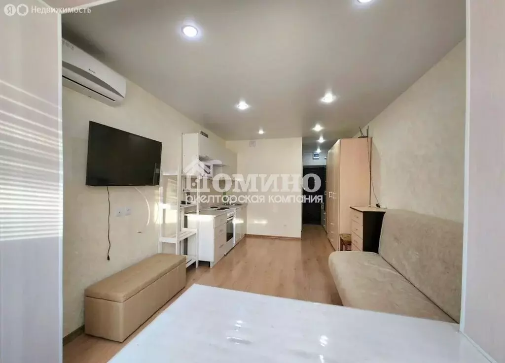 Квартира-студия: Тюмень, улица Тимофея Чаркова, 28 (20.7 м) - Фото 1