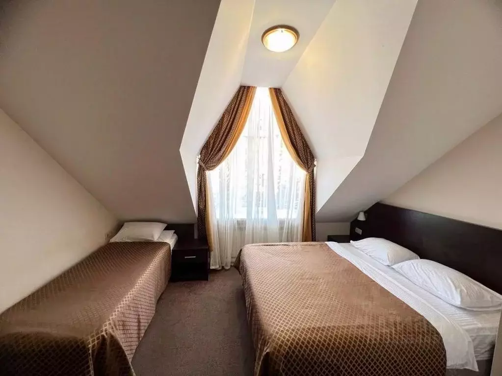 Комната Карачаево-Черкесия, Зеленчукский район, с. Архыз ул. Ленина ... - Фото 1