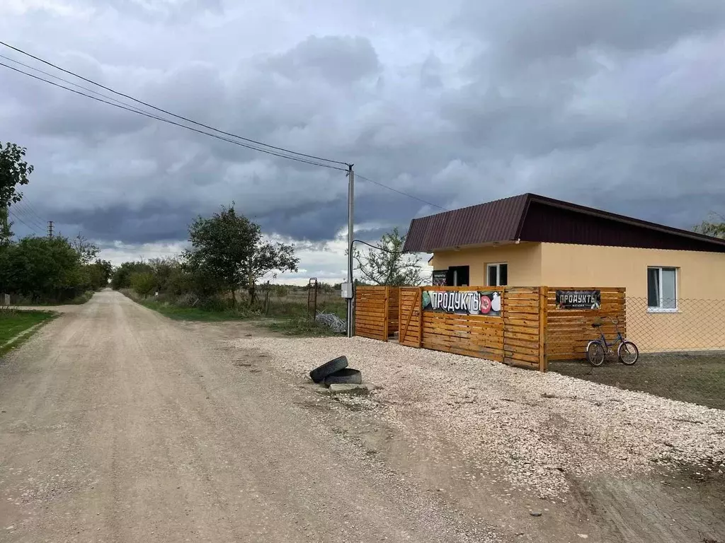 Участок в Крым, Кировское пгт ул. 16-я (10.0 сот.) - Фото 1