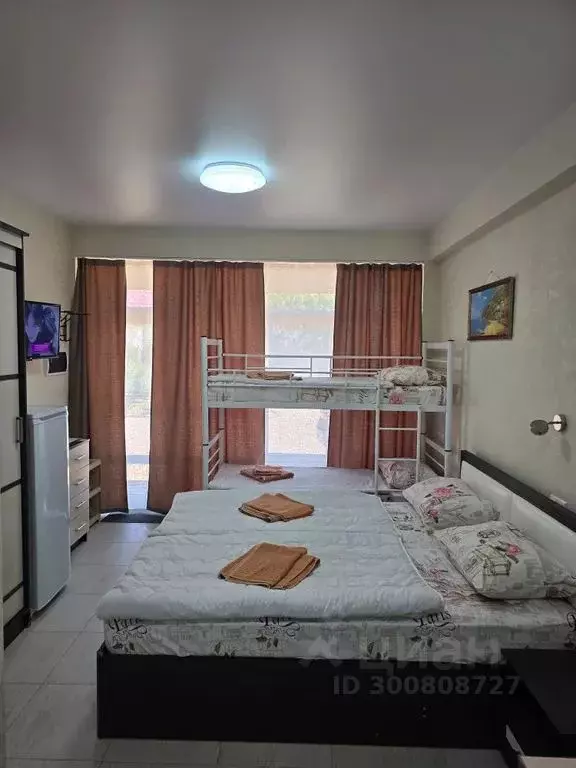 Комната Крым, Евпатория городской округ, Заозерное пгт ул. Аллея ... - Фото 1