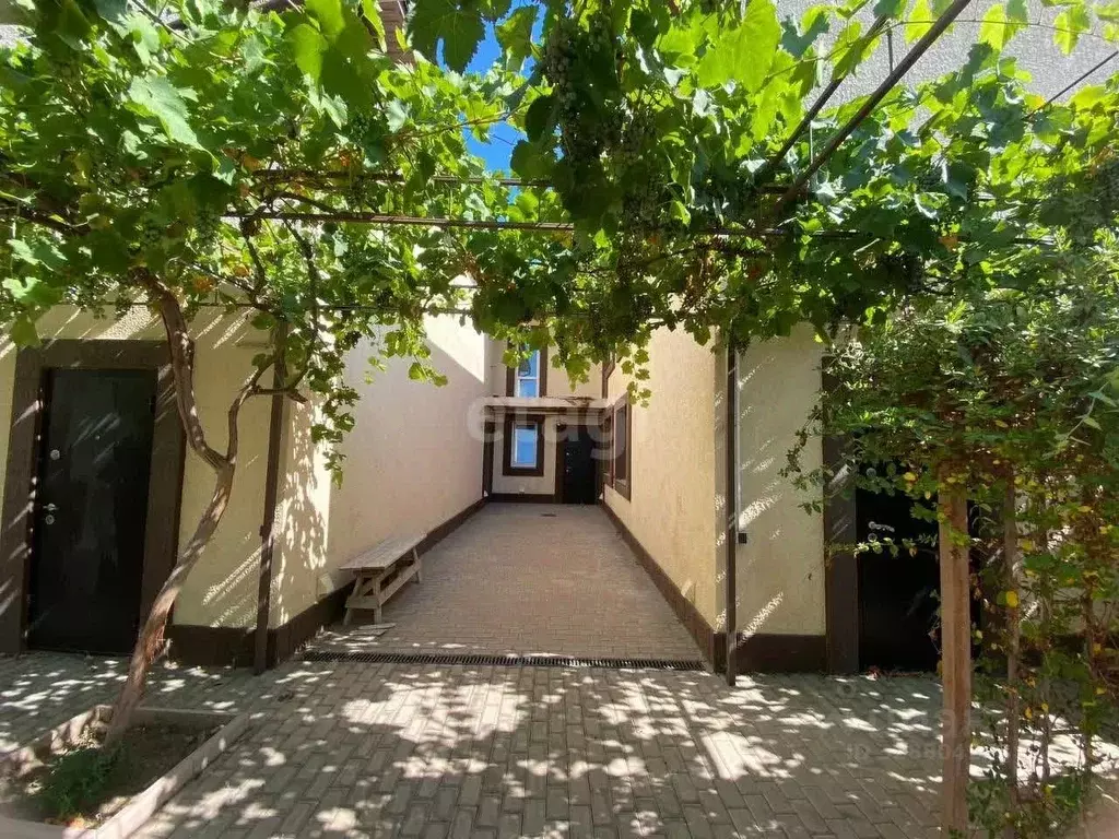 Дом в Крым, Евпатория пер. Средний, 8 (178 м) - Фото 1