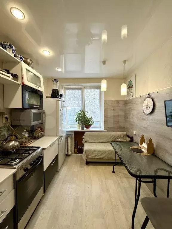 2-к. квартира, 45 м, 6/9 эт. - Фото 1