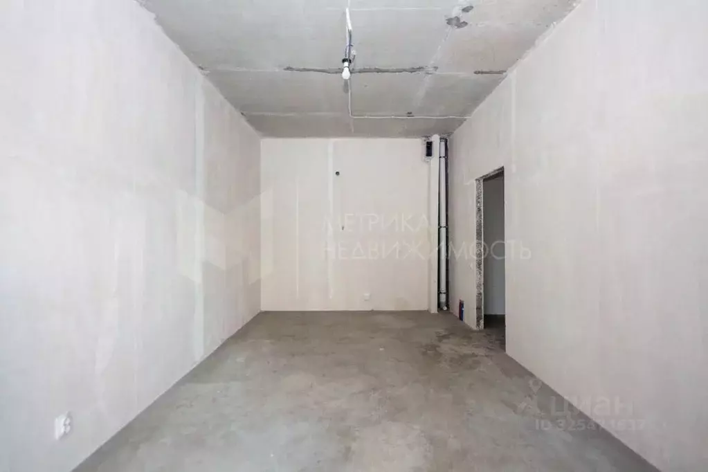 2-к кв. Тюменская область, Тюмень ул. Николая Машарова, 8 (68.0 м) - Фото 1