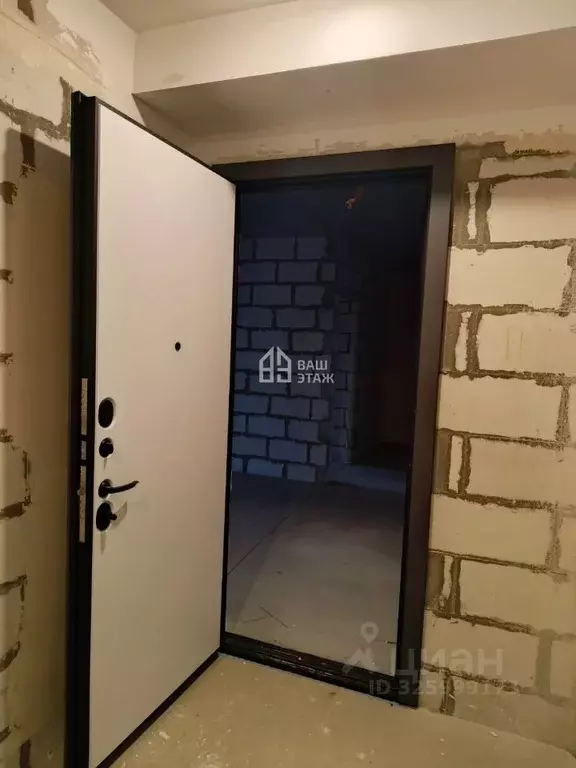 2-к кв. Калужская область, Калуга Тепличная ул., 12 (62.7 м) - Фото 0