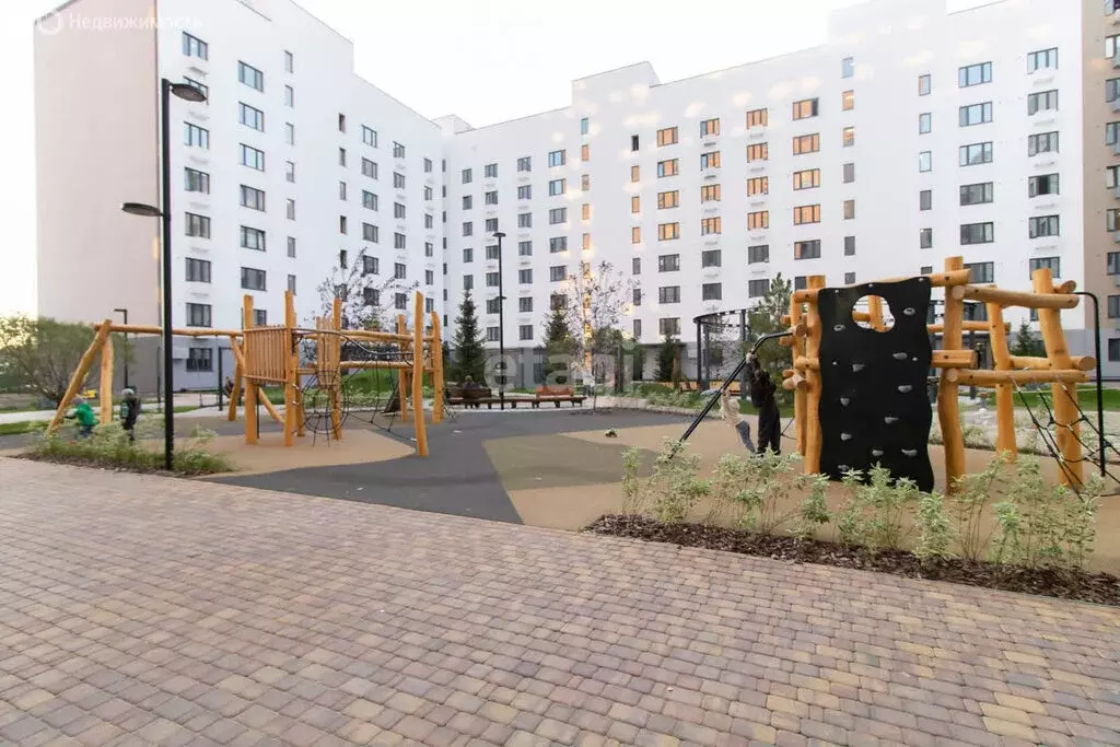 2-комнатная квартира: Тюмень, улица Республики, 204к7 (53.3 м) - Фото 1