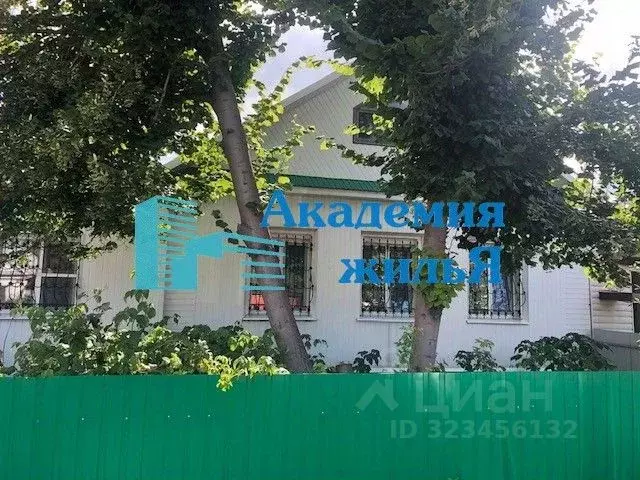 Коттедж в Саратовская область, Балаково ул. Дружбы, 101 (103 м) - Фото 1