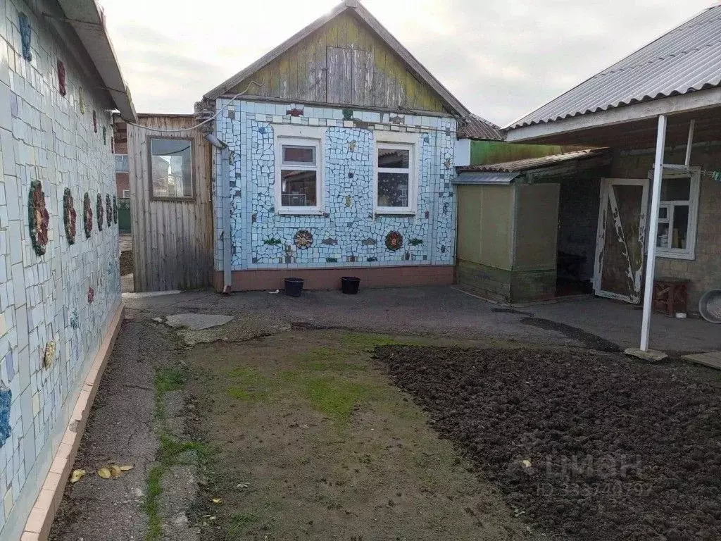 Дом в Ростовская область, Сальск ул. Комарова, 12 (130 м) - Фото 2